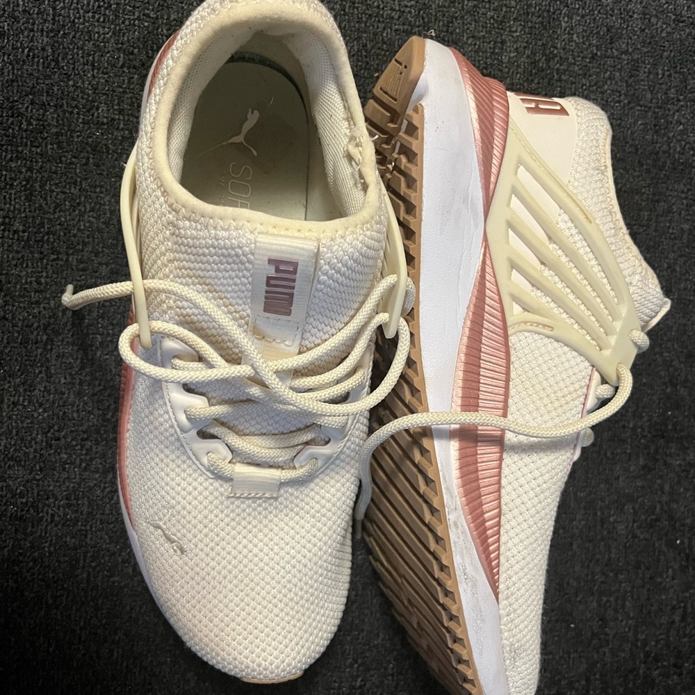 Women’s puma.